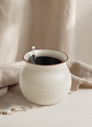 Self-watering Planter Leucadia White Red Rim